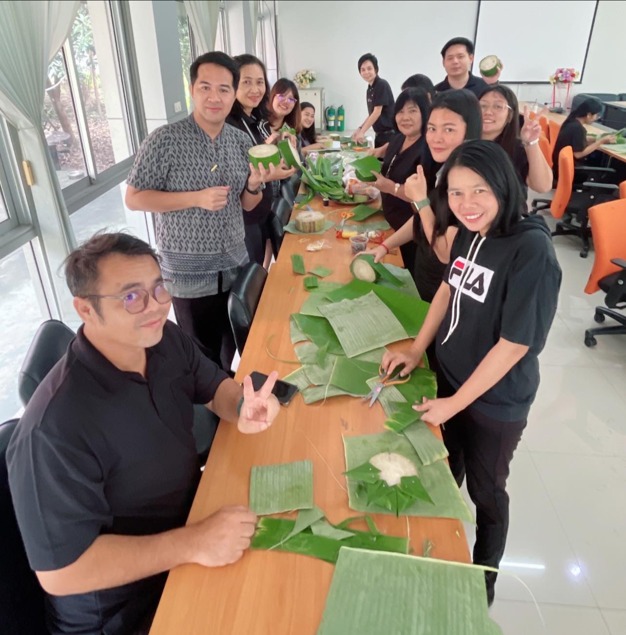 title - ส.ป.ก.ปทุมธานี ร่วมสืบสานประเพณีไทยในวันลอยกระทง #ฝีมือร้ายกาจไม่ธรรมดานะพวกเรา ชาว ส.ป.ก.ปทุม